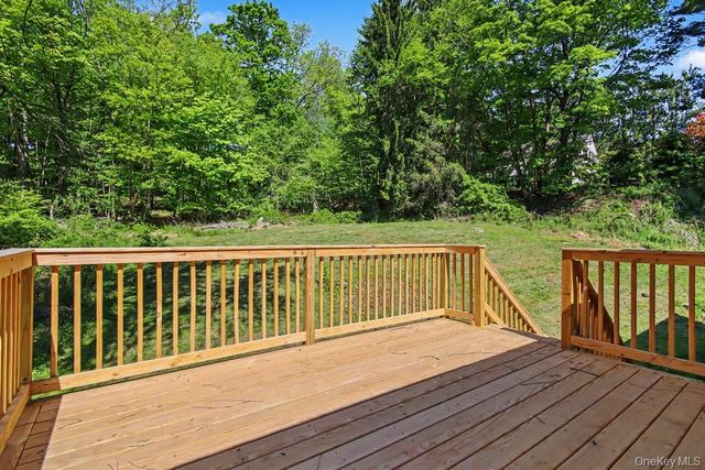 19 Englewood Terrace, Mahopac, NY 10541