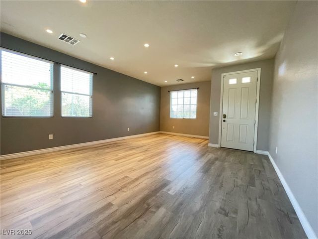 6636 Sand Swallow Street, North Las Vegas, NV 89084