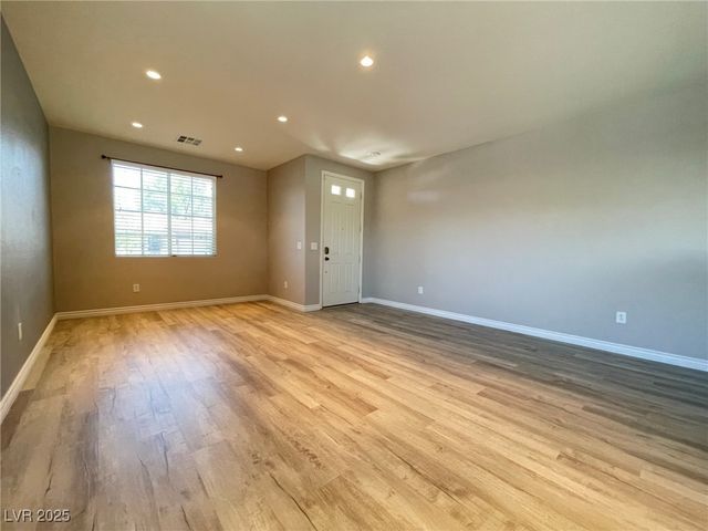 6636 Sand Swallow Street, North Las Vegas, NV 89084