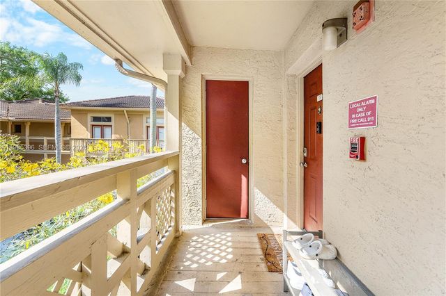 4759 Via Palm Lks 312, West Palm Beach, FL 33417