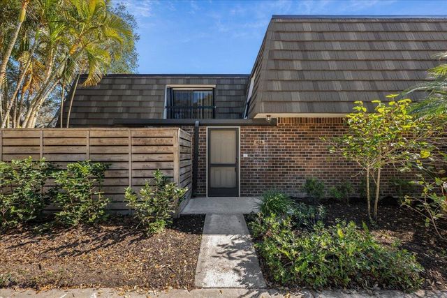 1124 11th Terrace, Palm Beach Gardens, FL 33418