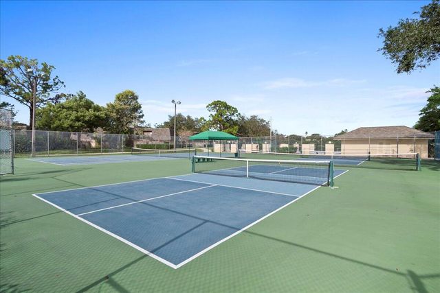 1124 11th Terrace, Palm Beach Gardens, FL 33418