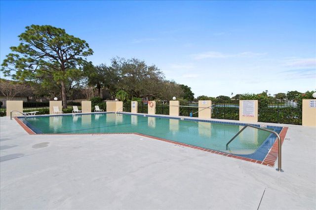 1124 11th Terrace, Palm Beach Gardens, FL 33418