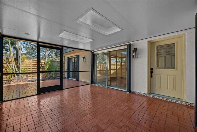 1124 11th Terrace, Palm Beach Gardens, FL 33418