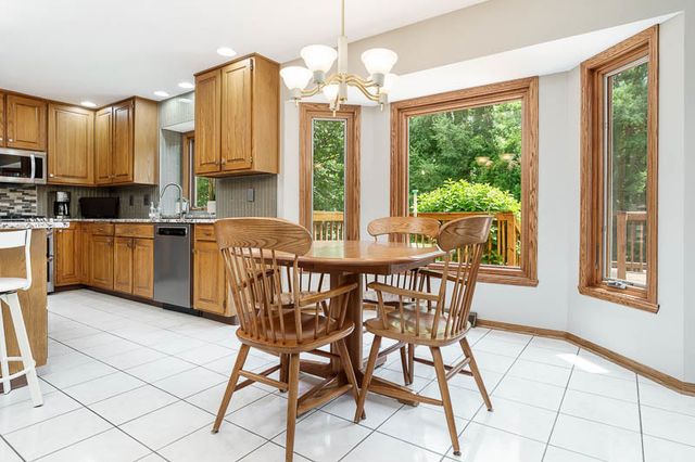 11307 RIDGECREST Drive, Roscoe, IL 61073