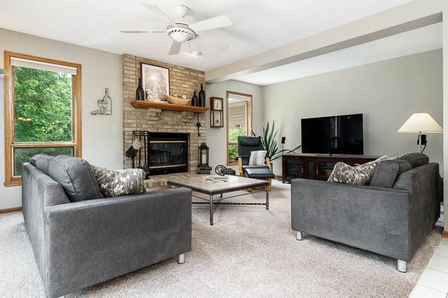 11307 RIDGECREST Drive, Roscoe, IL 61073