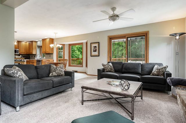 11307 RIDGECREST Drive, Roscoe, IL 61073