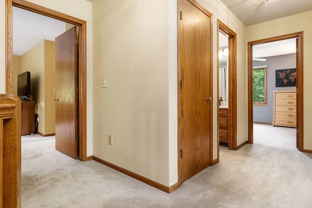 11307 RIDGECREST Drive, Roscoe, IL 61073