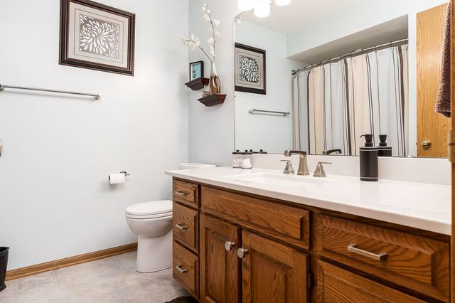 11307 RIDGECREST Drive, Roscoe, IL 61073