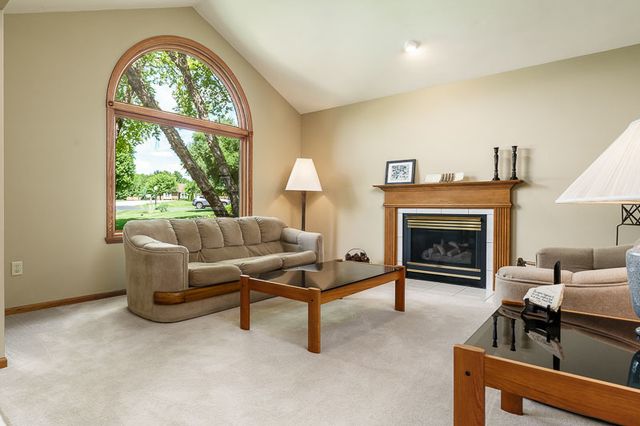11307 RIDGECREST Drive, Roscoe, IL 61073