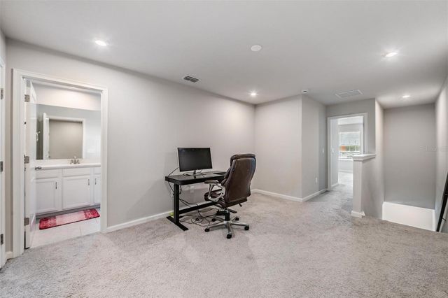 19153 ELSIMONT ISLE, Lutz, FL 33558
