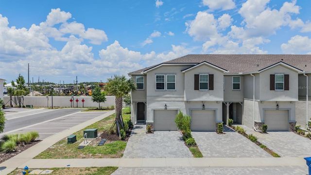 19153 ELSIMONT ISLE, Lutz, FL 33558
