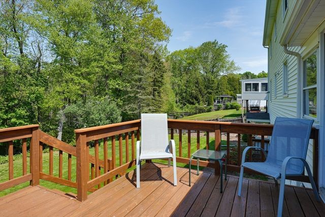 16 Laurel, Hudson, MA 01749