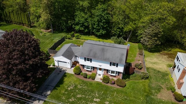 16 Laurel, Hudson, MA 01749