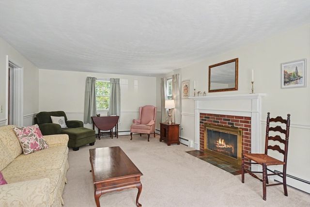 16 Laurel, Hudson, MA 01749