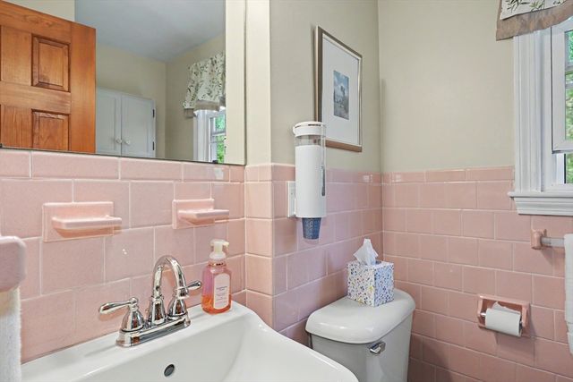 16 Laurel, Hudson, MA 01749
