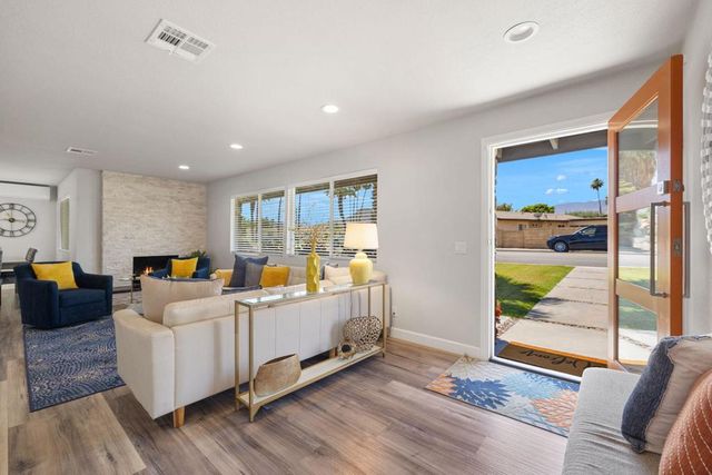 73758 De Anza Way, Palm Desert, CA 92211