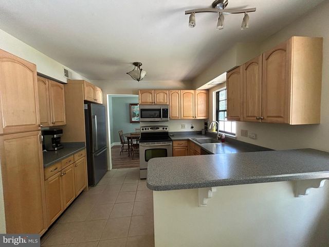 21 MATTHEW DR, Reading, PA 19608