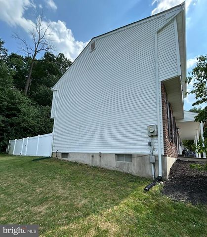21 MATTHEW DR, Reading, PA 19608