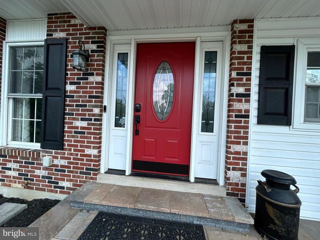 21 MATTHEW DR, Reading, PA 19608