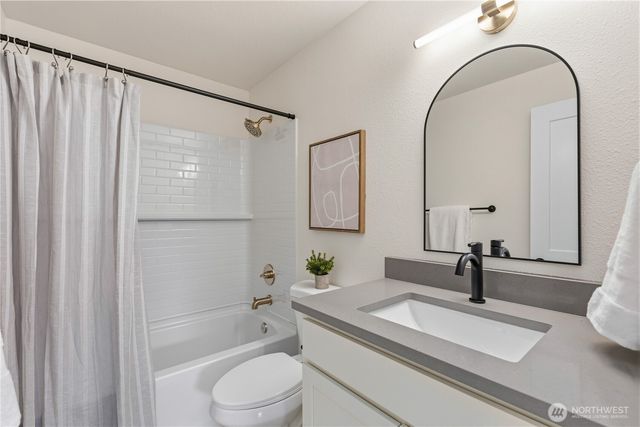 17161 SE 264th Street, Covington, WA 98042