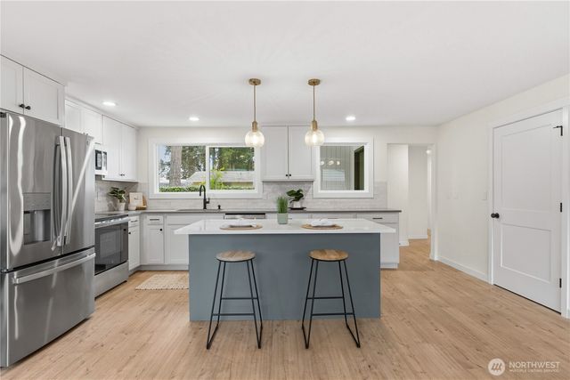 17161 SE 264th Street, Covington, WA 98042