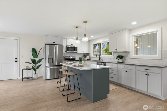 17161 SE 264th Street, Covington, WA 98042