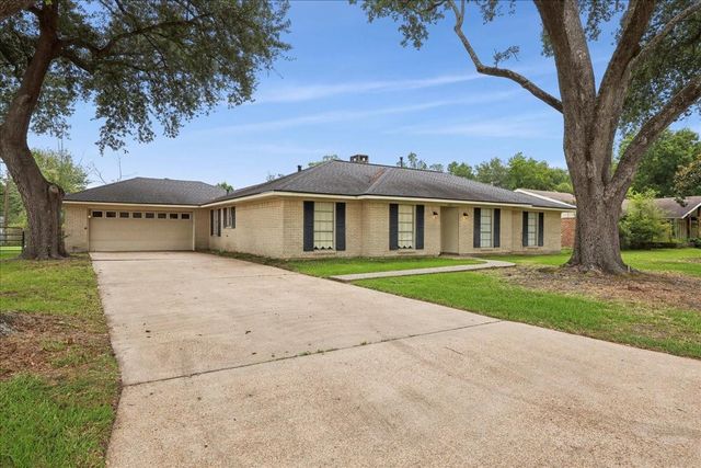 2012 Melwood, Orange, TX 77630