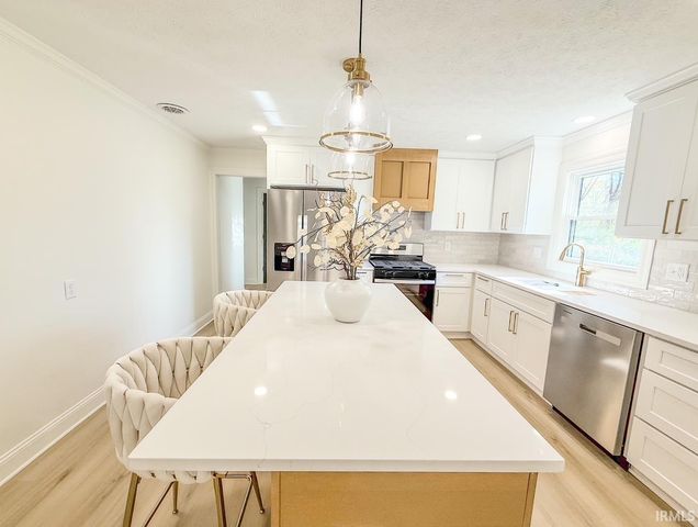 228 Breezy Lane, Kokomo, IN 46901