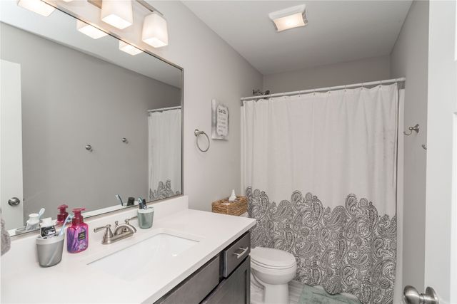 812 3rd Street NW, Bondurant, IA 50035