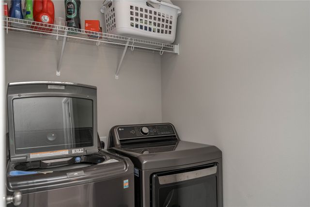 812 3rd Street NW, Bondurant, IA 50035