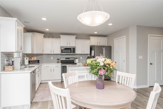 812 3rd Street NW, Bondurant, IA 50035