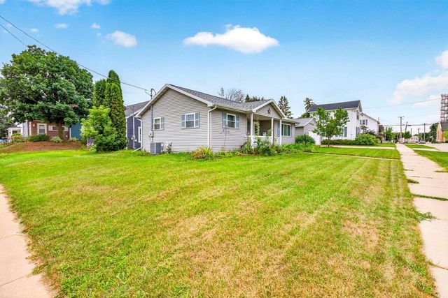416 DESNOYER STREET, Kaukauna, WI 54130
