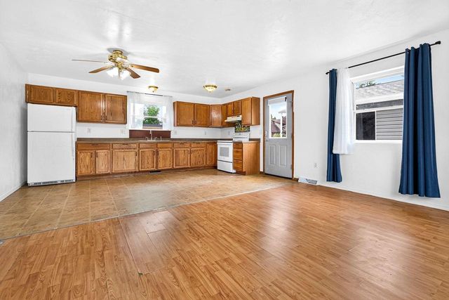 416 DESNOYER STREET, Kaukauna, WI 54130