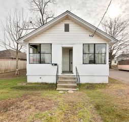 823 Burke Ave, Jonesboro, AR 72401