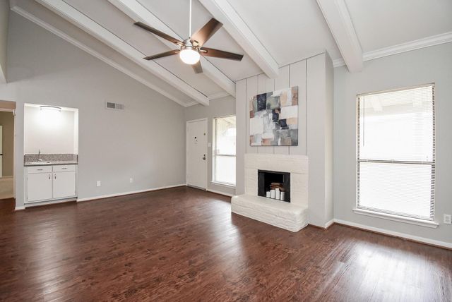 5711 Sugar Hill Drive 28, Houston, TX 77057