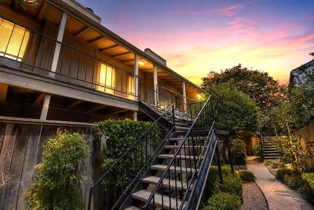 5711 Sugar Hill Drive 28, Houston, TX 77057