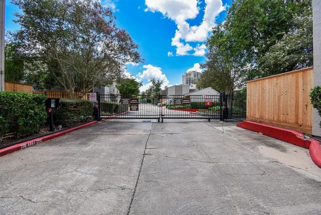 5711 Sugar Hill Drive 28, Houston, TX 77057