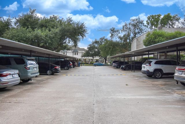 5711 Sugar Hill Drive 28, Houston, TX 77057