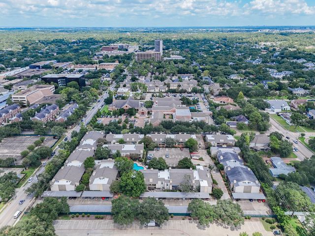 5711 Sugar Hill Drive 28, Houston, TX 77057