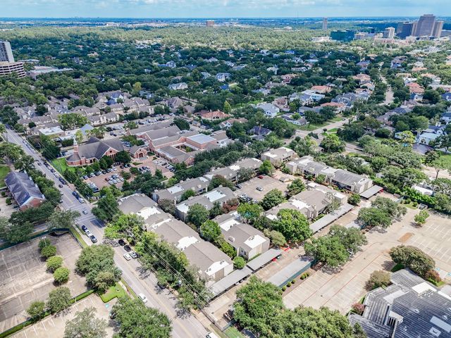 5711 Sugar Hill Drive 28, Houston, TX 77057