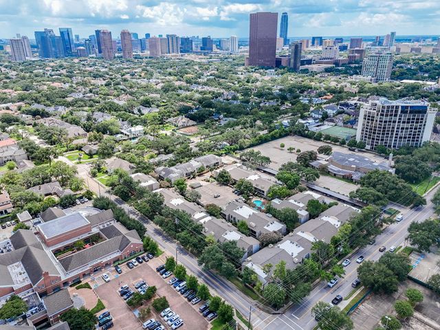 5711 Sugar Hill Drive 28, Houston, TX 77057