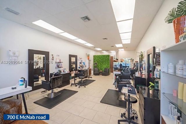 690 E Mcnab Rd, Pompano Beach, FL 33060
