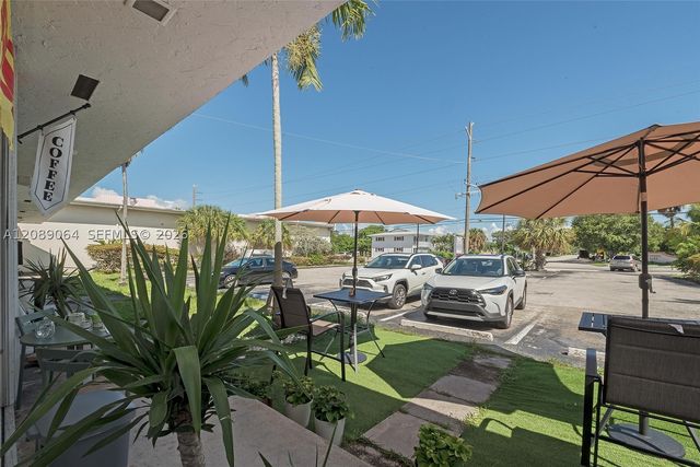 690 E Mcnab Rd, Pompano Beach, FL 33060