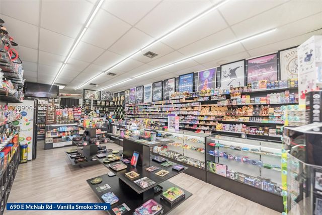 690 E Mcnab Rd, Pompano Beach, FL 33060