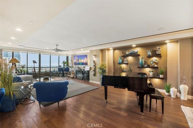 700 Front Street 2302, San Diego, CA 92101
