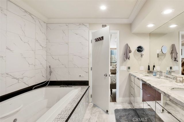 700 Front Street 2302, San Diego, CA 92101