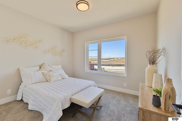 12011 S 114th Avenue, Papillion, NE 68046