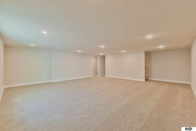 12011 S 114th Avenue, Papillion, NE 68046