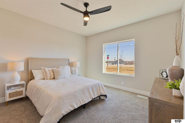 12011 S 114th Avenue, Papillion, NE 68046